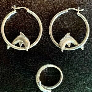 (SALE) 925 Silver Dolphin Hoop Lever Back Earrings 4.3grams & matching 925 ring